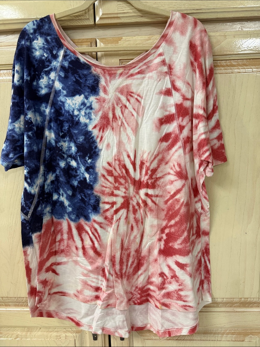 Active Life Red & Blue Tie-Dye Scoop Neck Short Sleeve Top